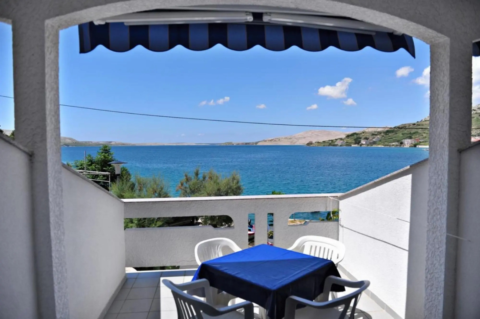 Draga - 15 m From Pebble Beach - A4