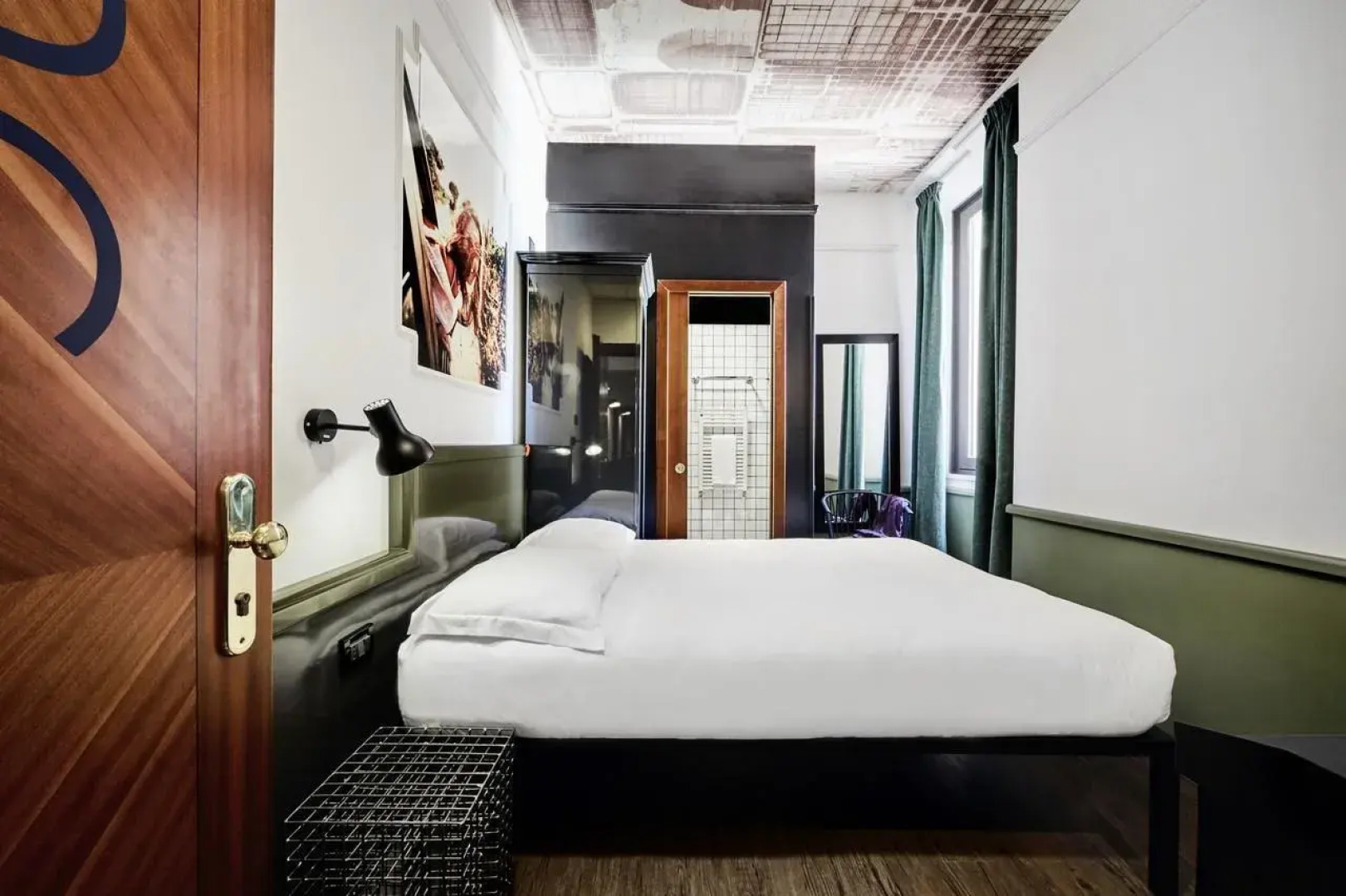 Hostel Generator Rome