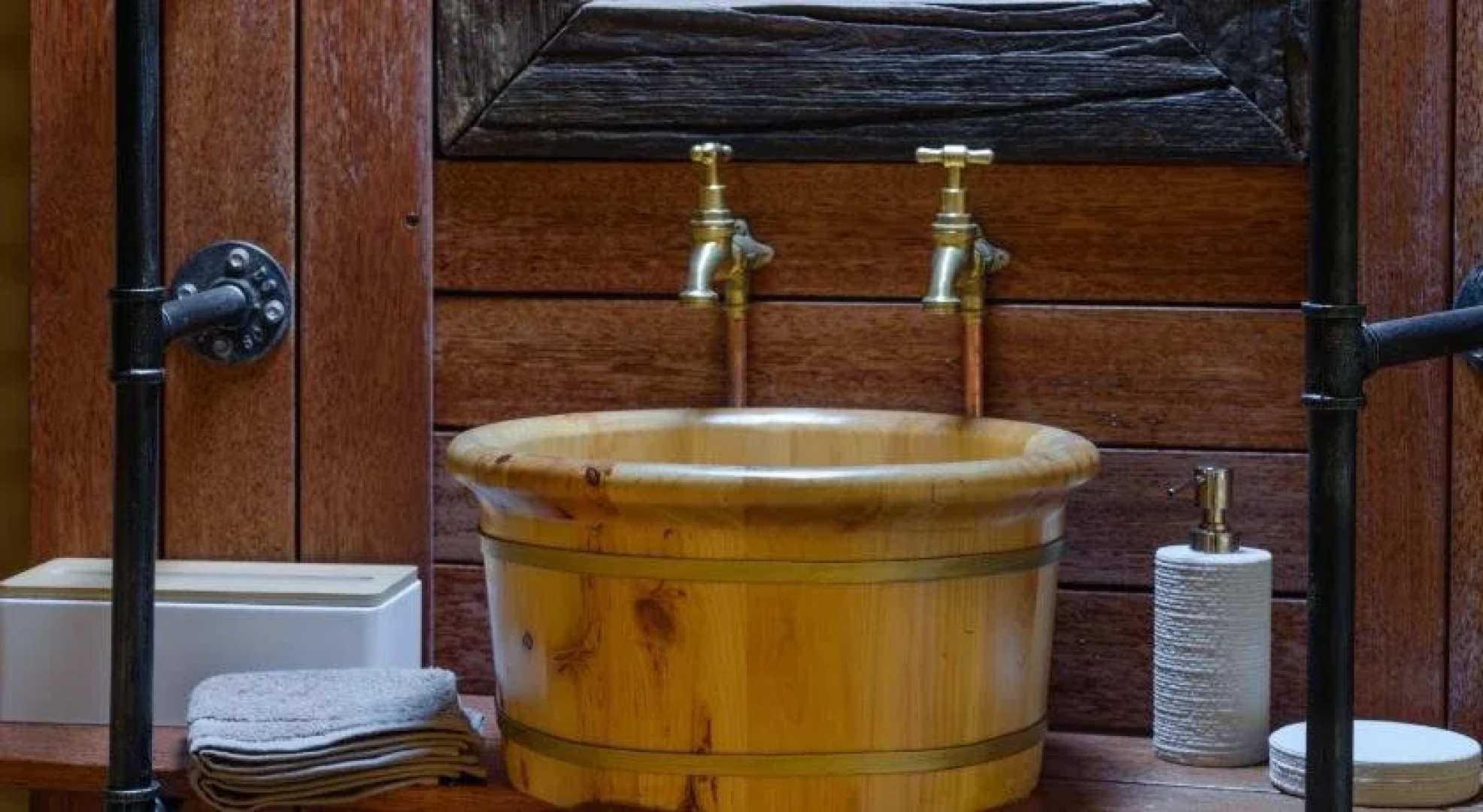 Glamping at Truffle Lodge