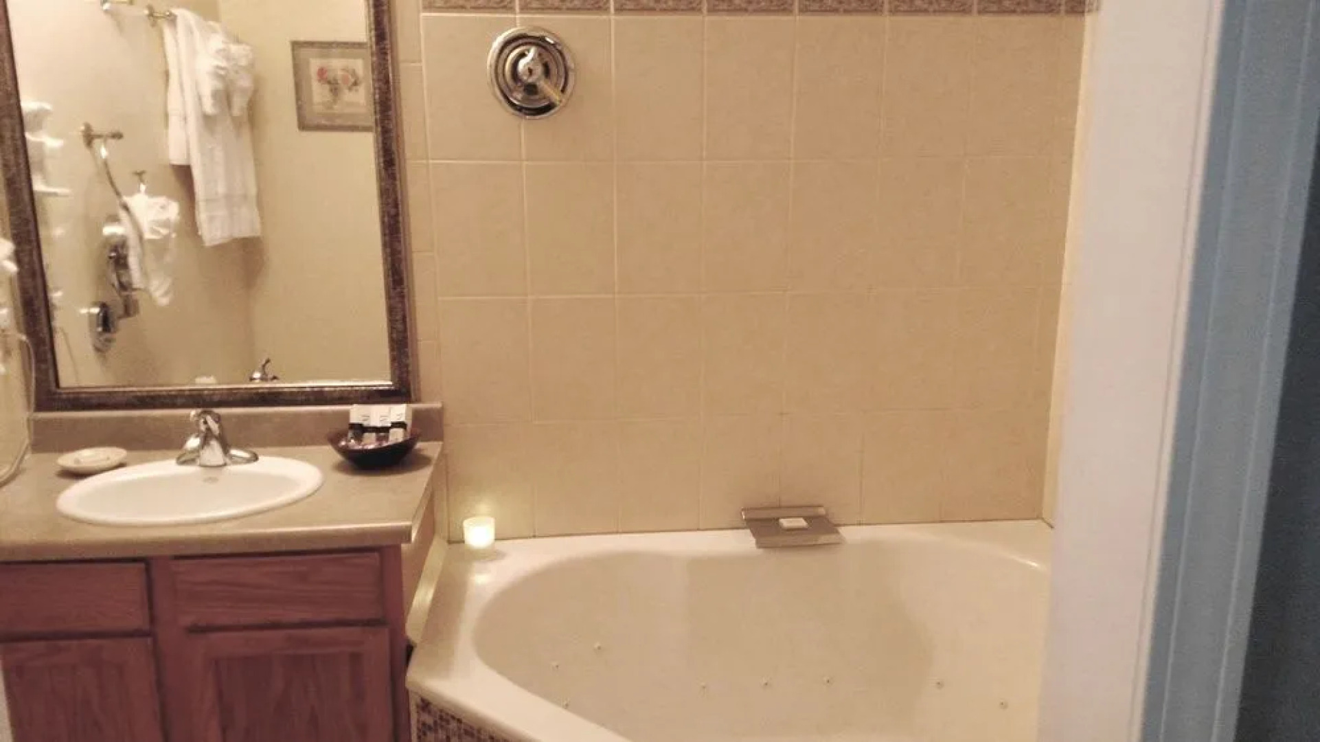 Pearson's Pond Luxury Inn & Spa