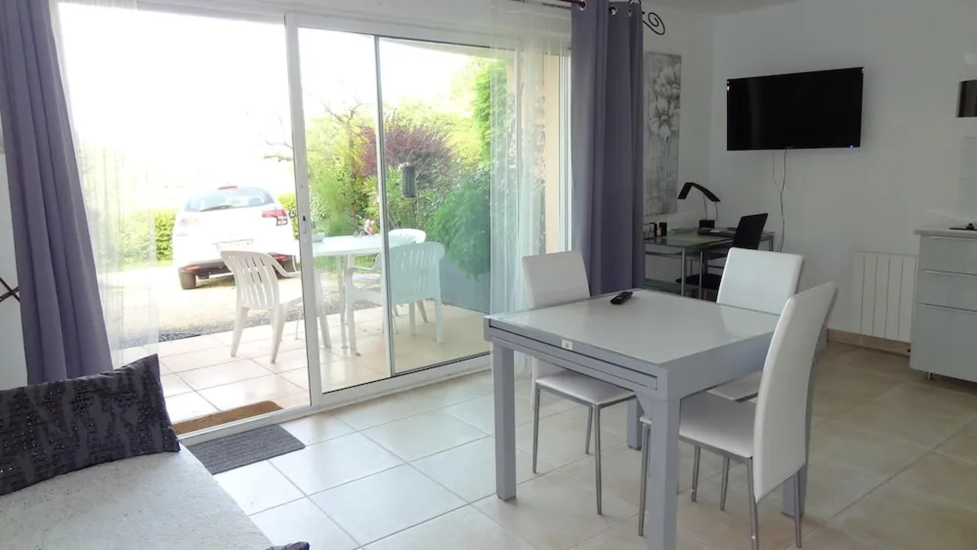 Apartment With one Bedroom in Manosque, With Wonderful Mountain View, Furnished Garden and Wifi - 97 km From the Beach