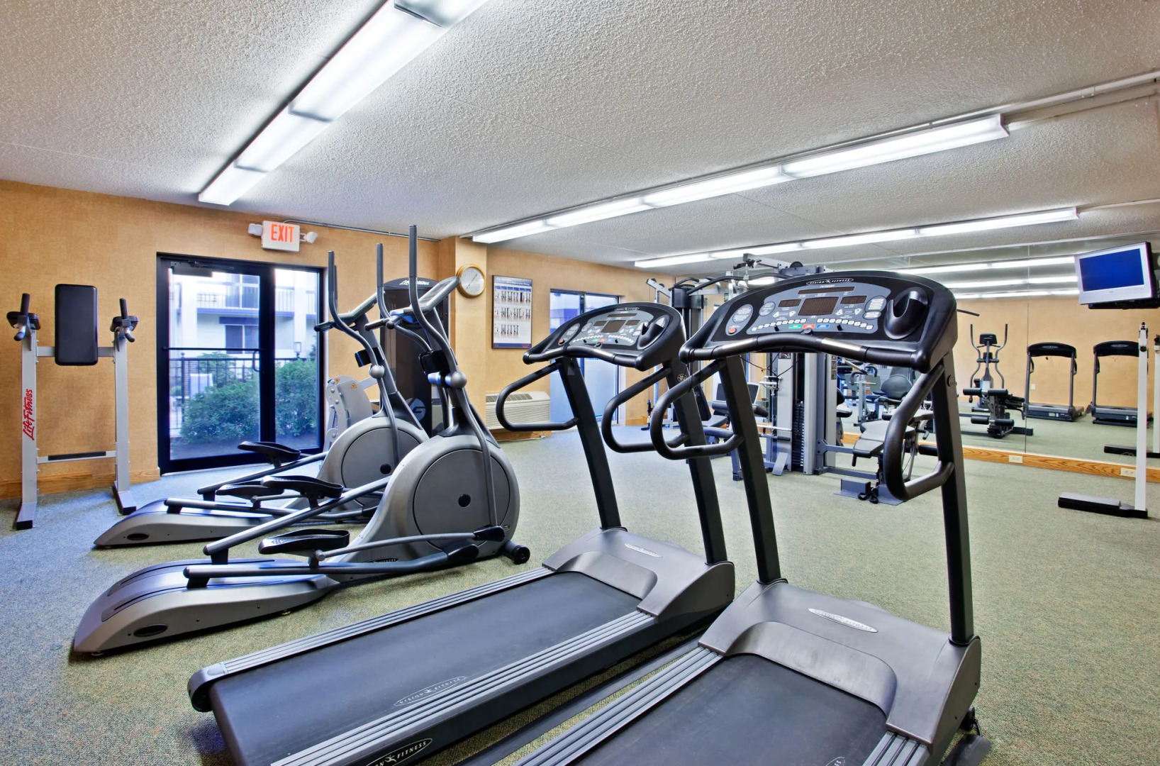 Holiday Inn Express Hotel & Suites Pittsburgh Airport by IHG