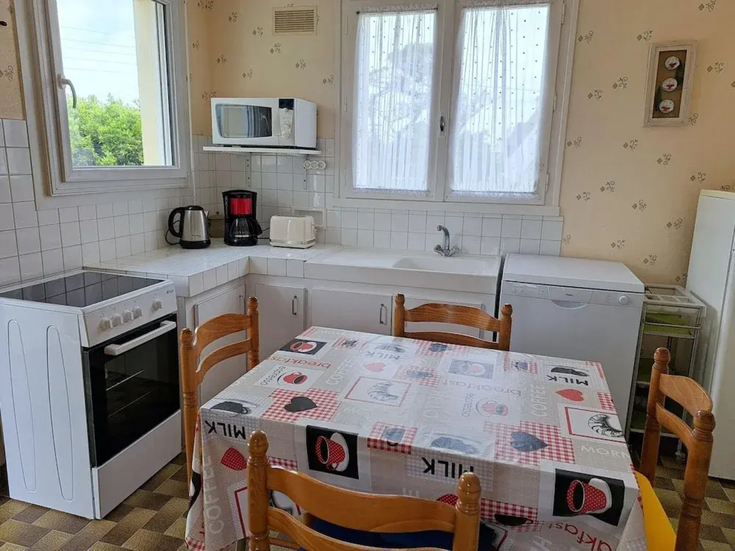 House in Treompan Near Sandy Beach