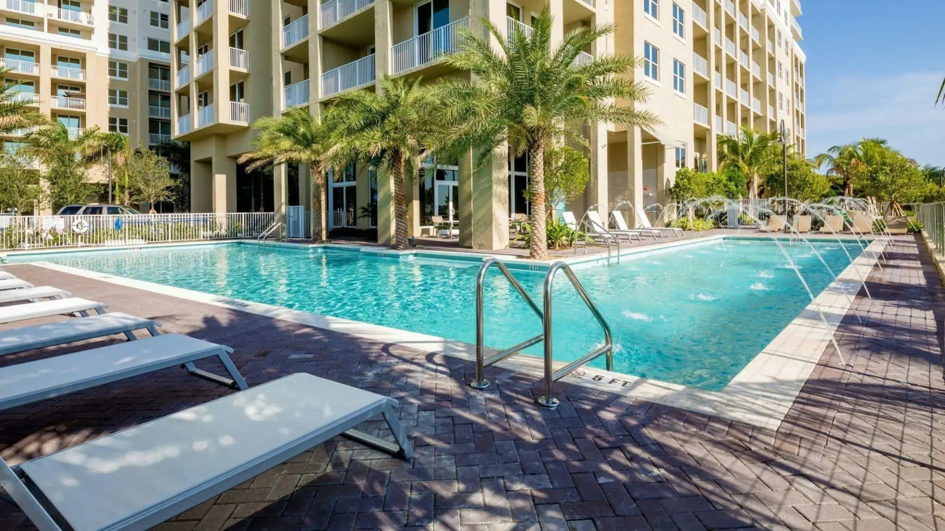 Mare Azur Miami Luxury Apartments by Grand Bay