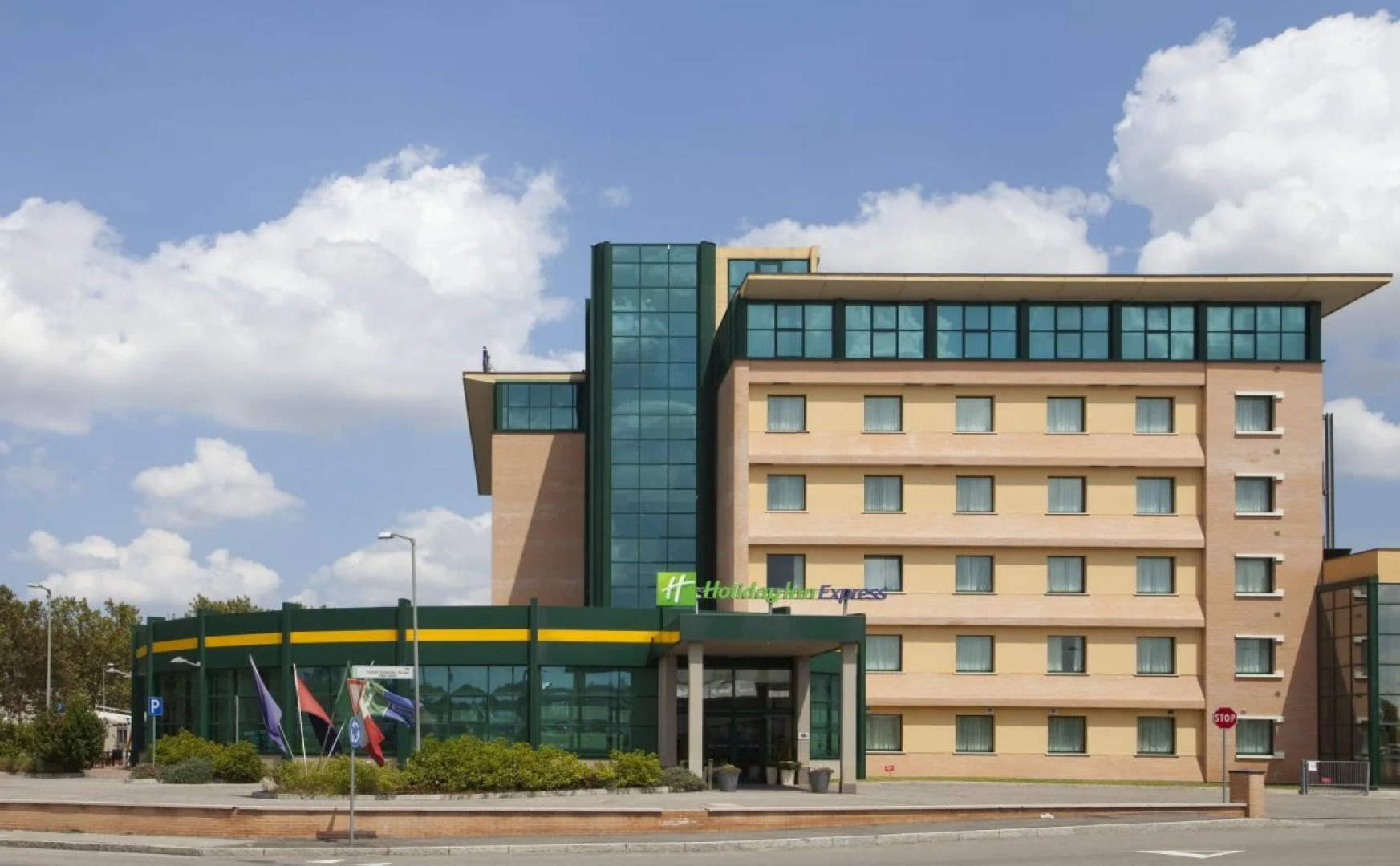 Отель Holiday Inn Bologna Fiera