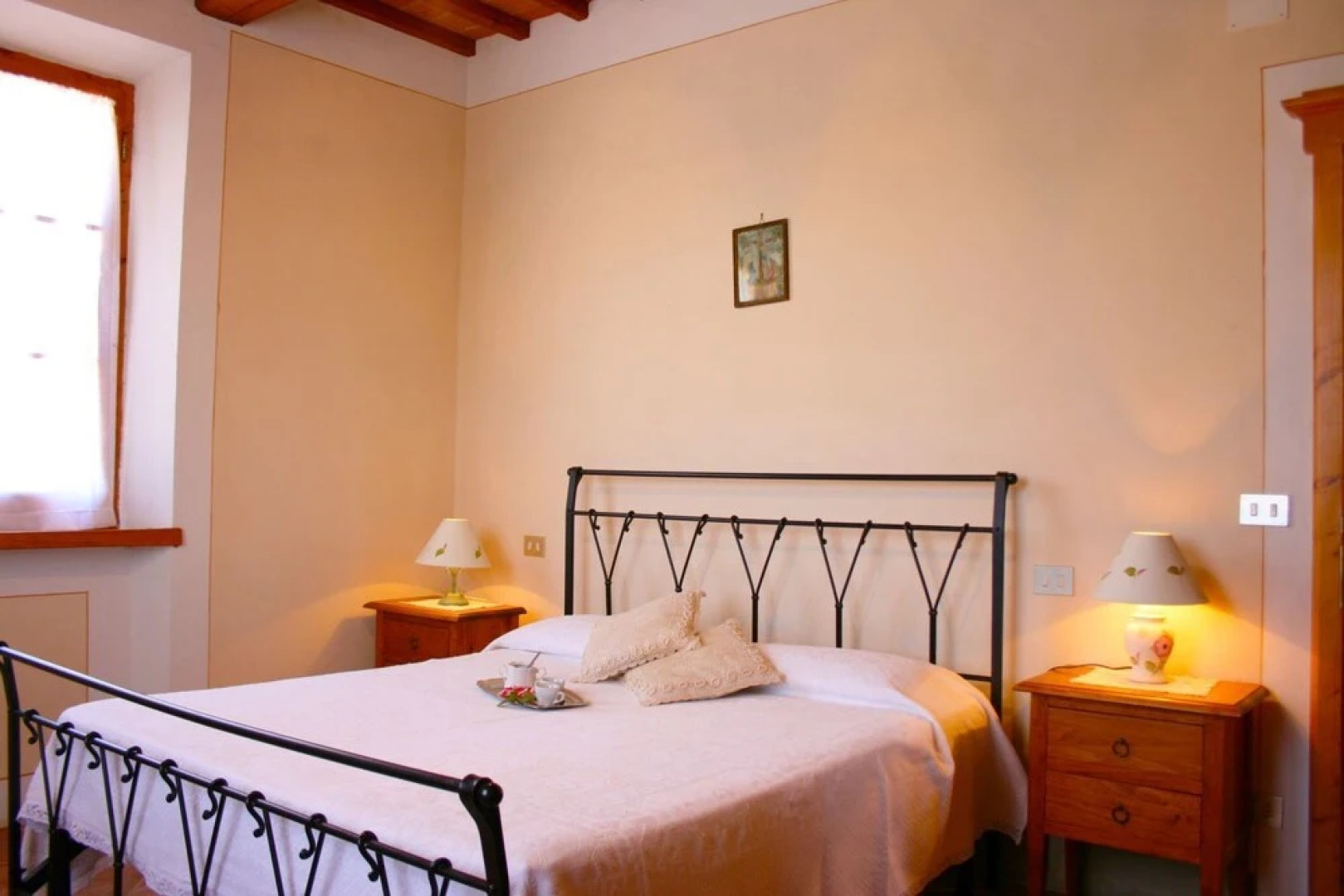 Stunning private villa for 8 guests with private pool, WIFI, TV, terrace, pets allowed and parking