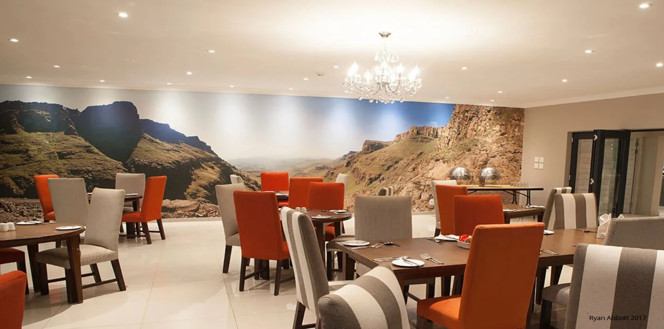 Premier Hotel Sani Pass