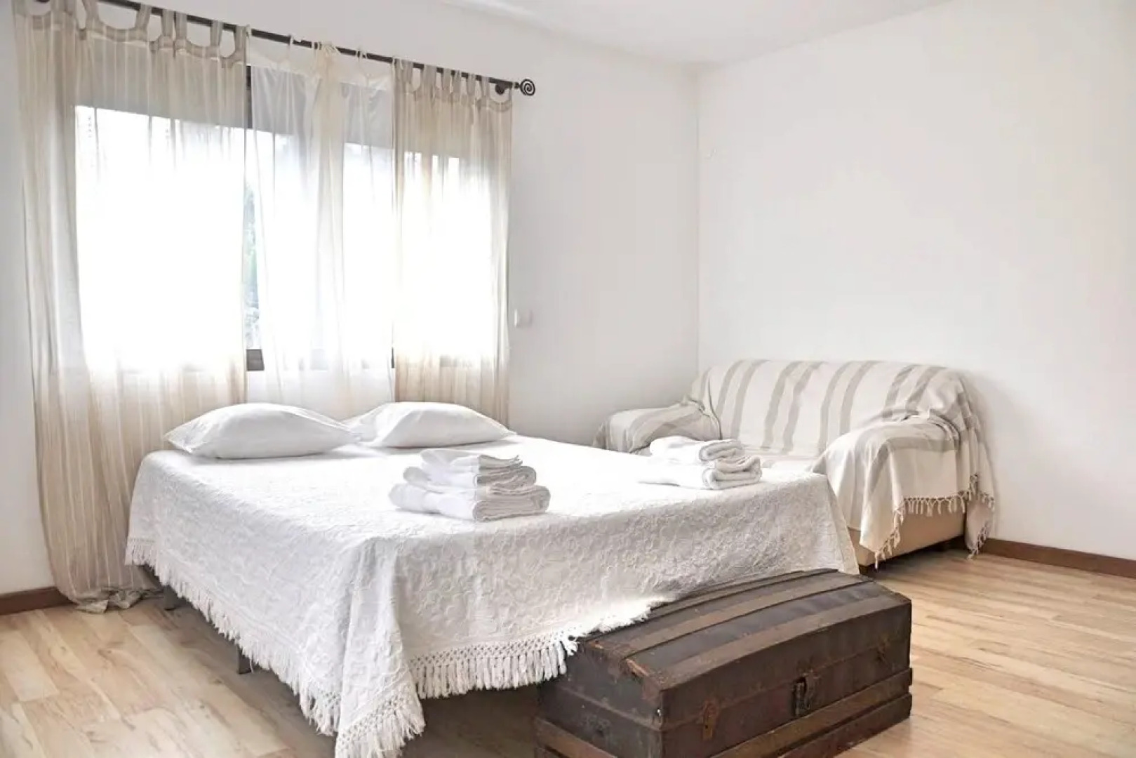 Villa With 4 Bedrooms in Fenais da Luz, With Wonderful sea View, Priva