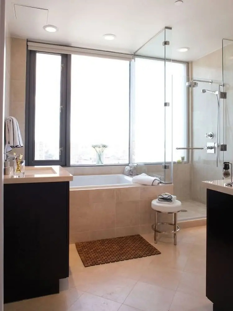 Modern Apartments in University Park