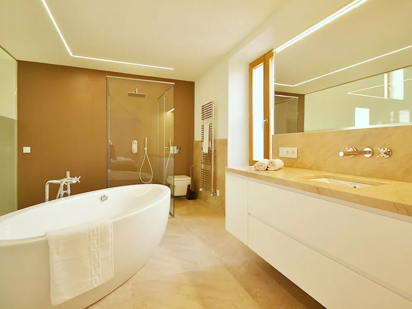 Top Quality Modern Town House in Petra With Private Pool