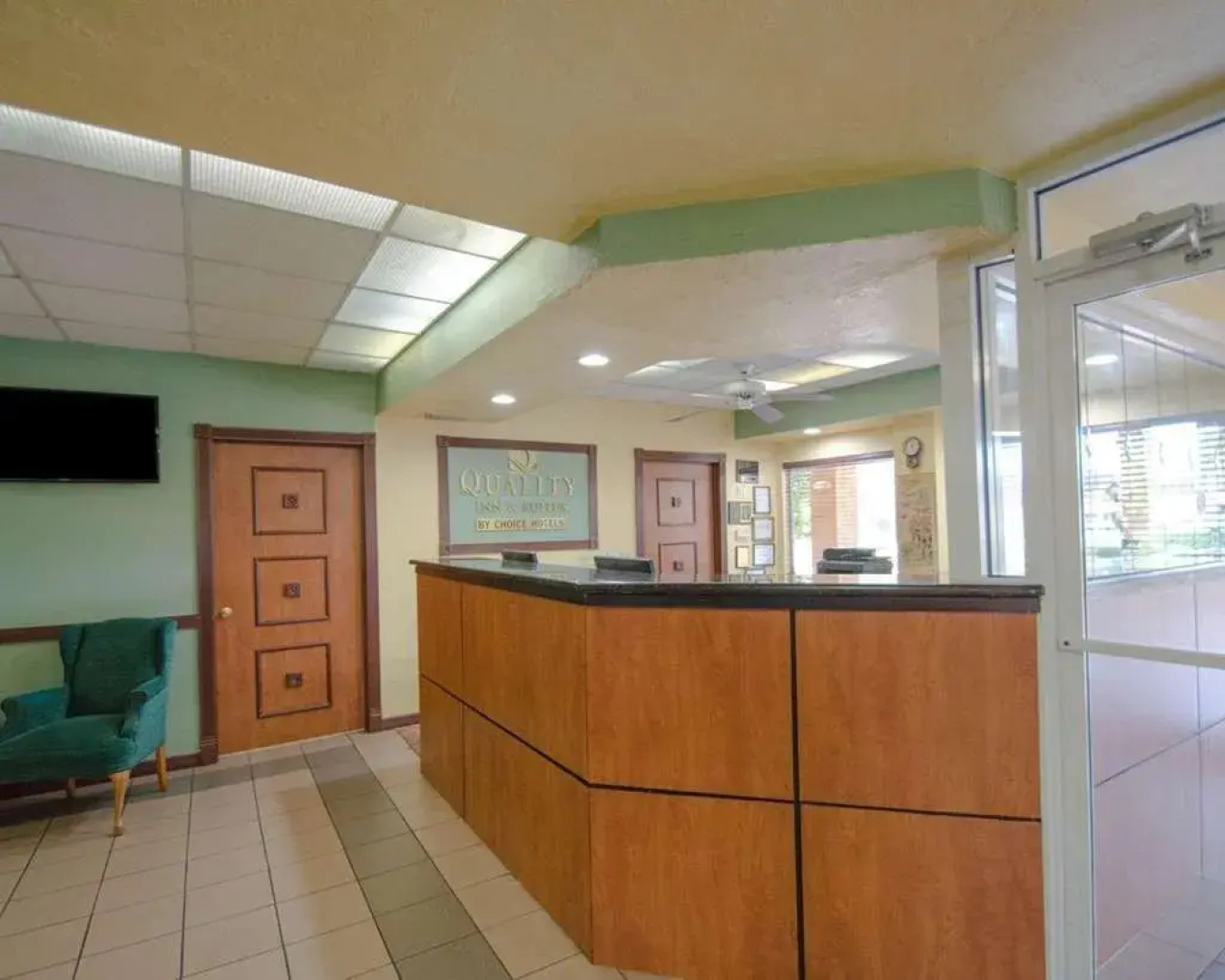 Quality Inn Sarasota North Near Lido Key Beach