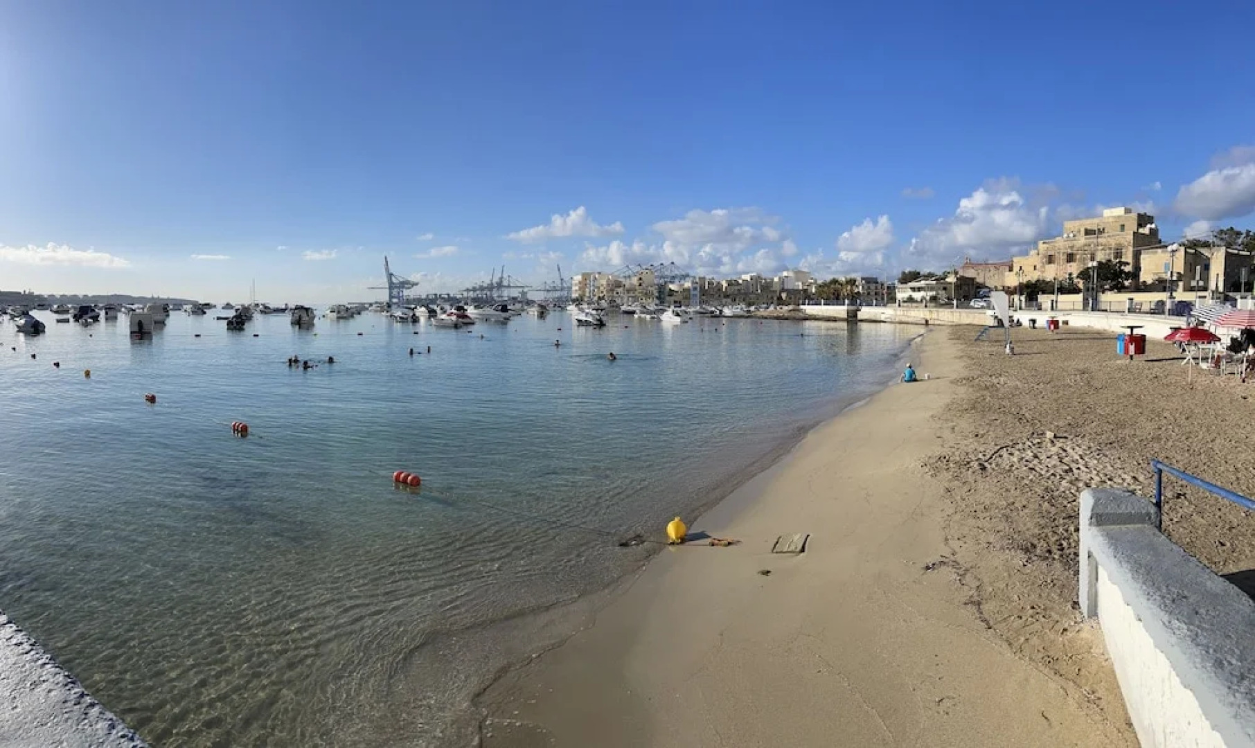 Sunset Modern Apt - Near Beach, Wifi & Cable TV