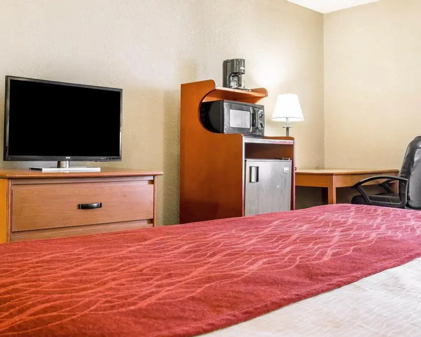 Quality Inn and Suites Airport