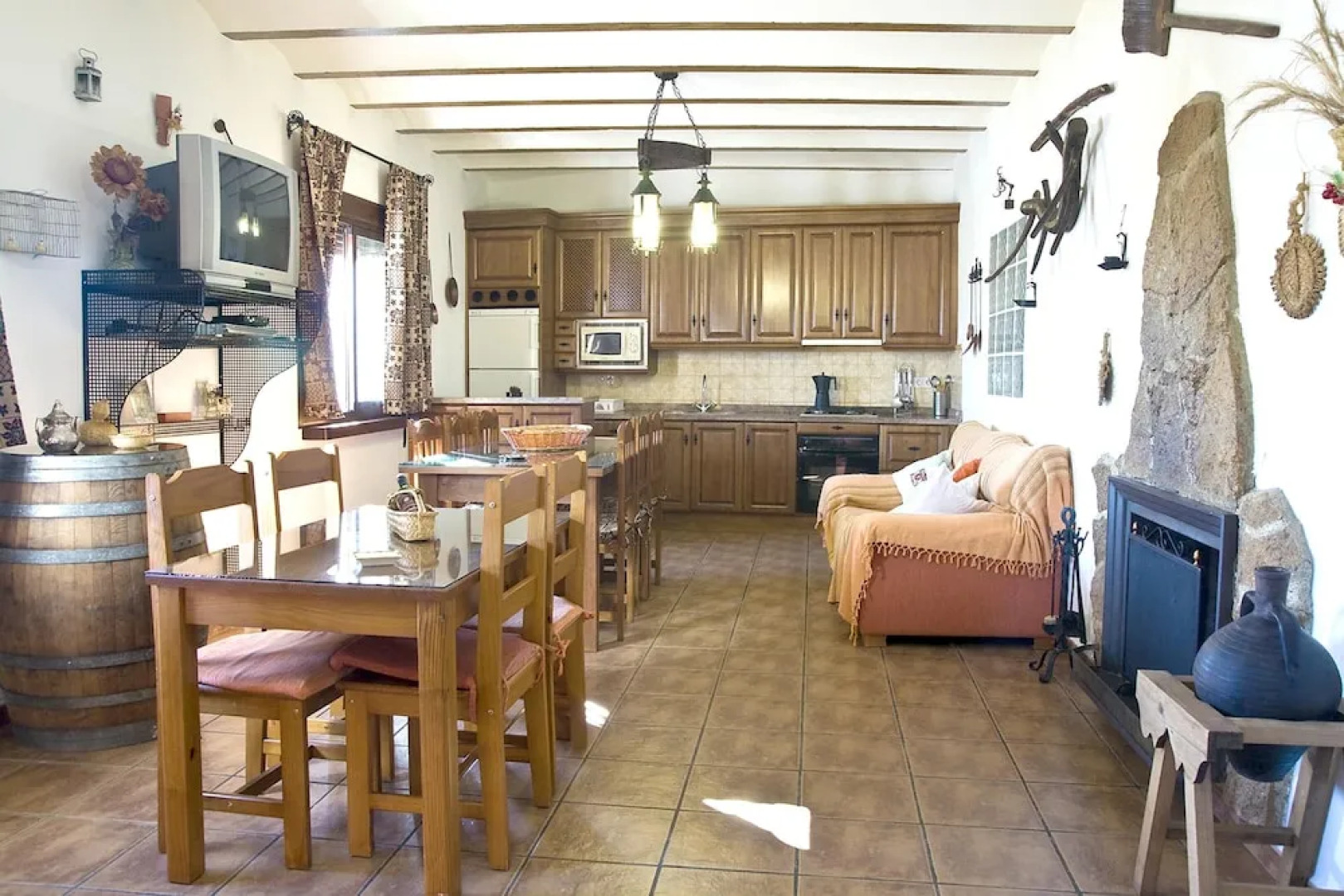 Villa With 4 Bedrooms in Cuevas del Campo, With Wonderful Mountain Vie