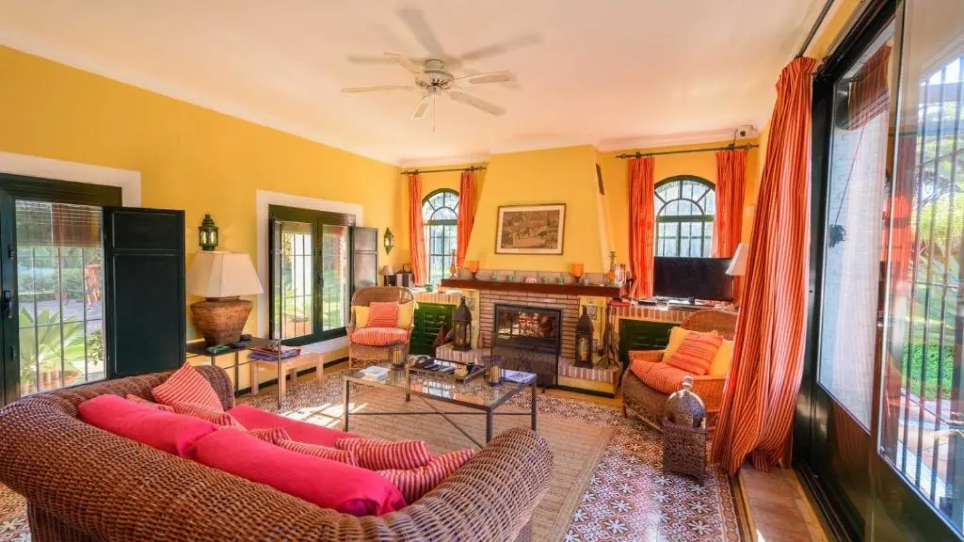 Casa Las Palmeras Sanlucar La Mayor by Ruralidays