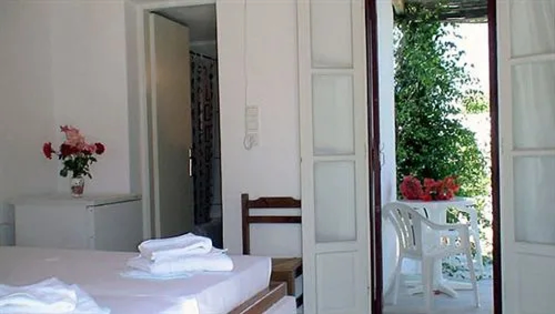 Surfing Beach Paros (Village/Camping)