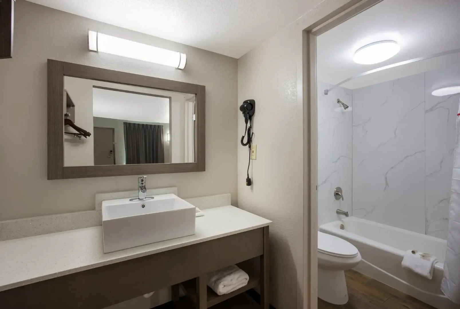 Red Roof Inn & Suites Thomasville