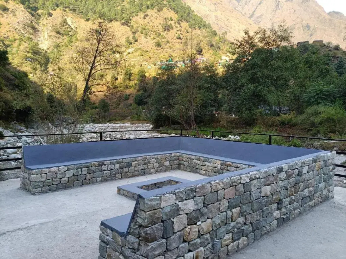 Sharda Resort-Tirthan Valley