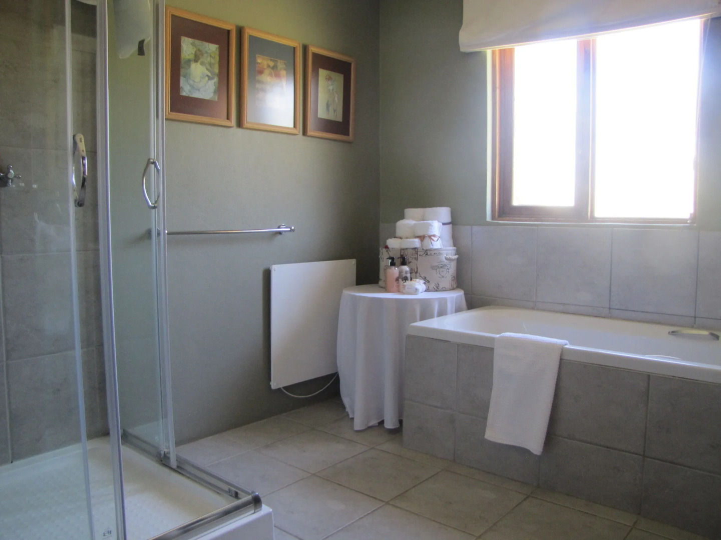 The Clarens Country House