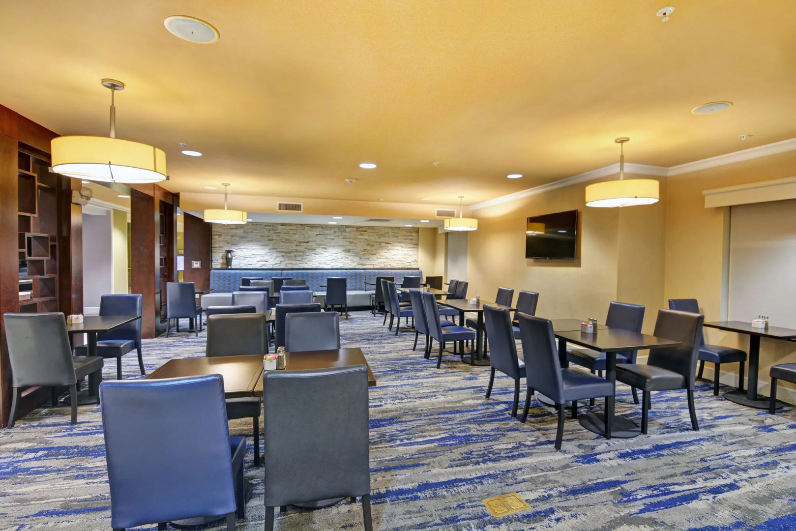 Embassy Suites by Hilton Valencia