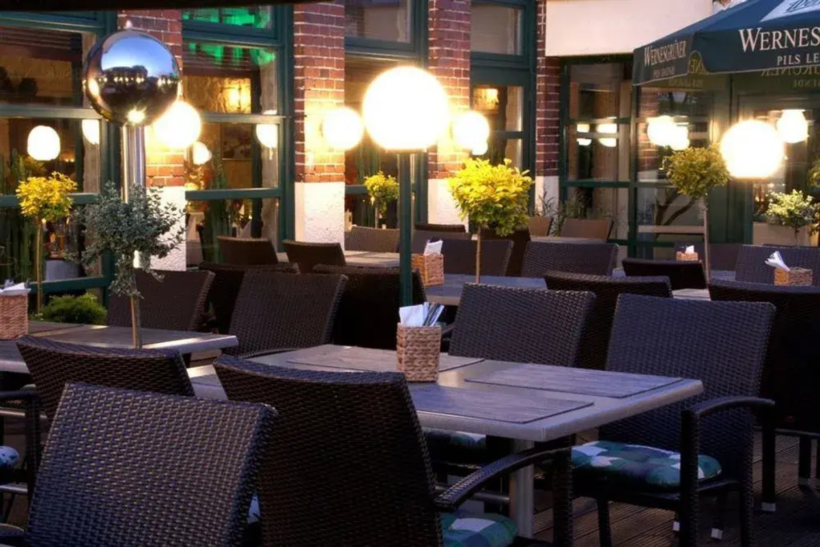 Hotel & Restaurant 5 Linden