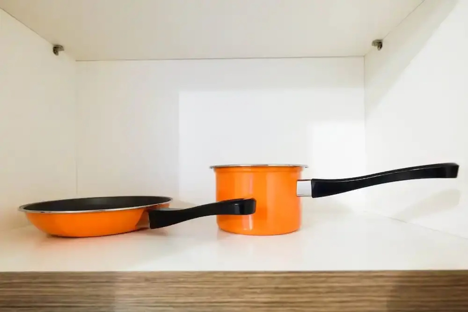 Modern Minimalist 1BR Saveria Apartment near AEON Mall & ICE BSD