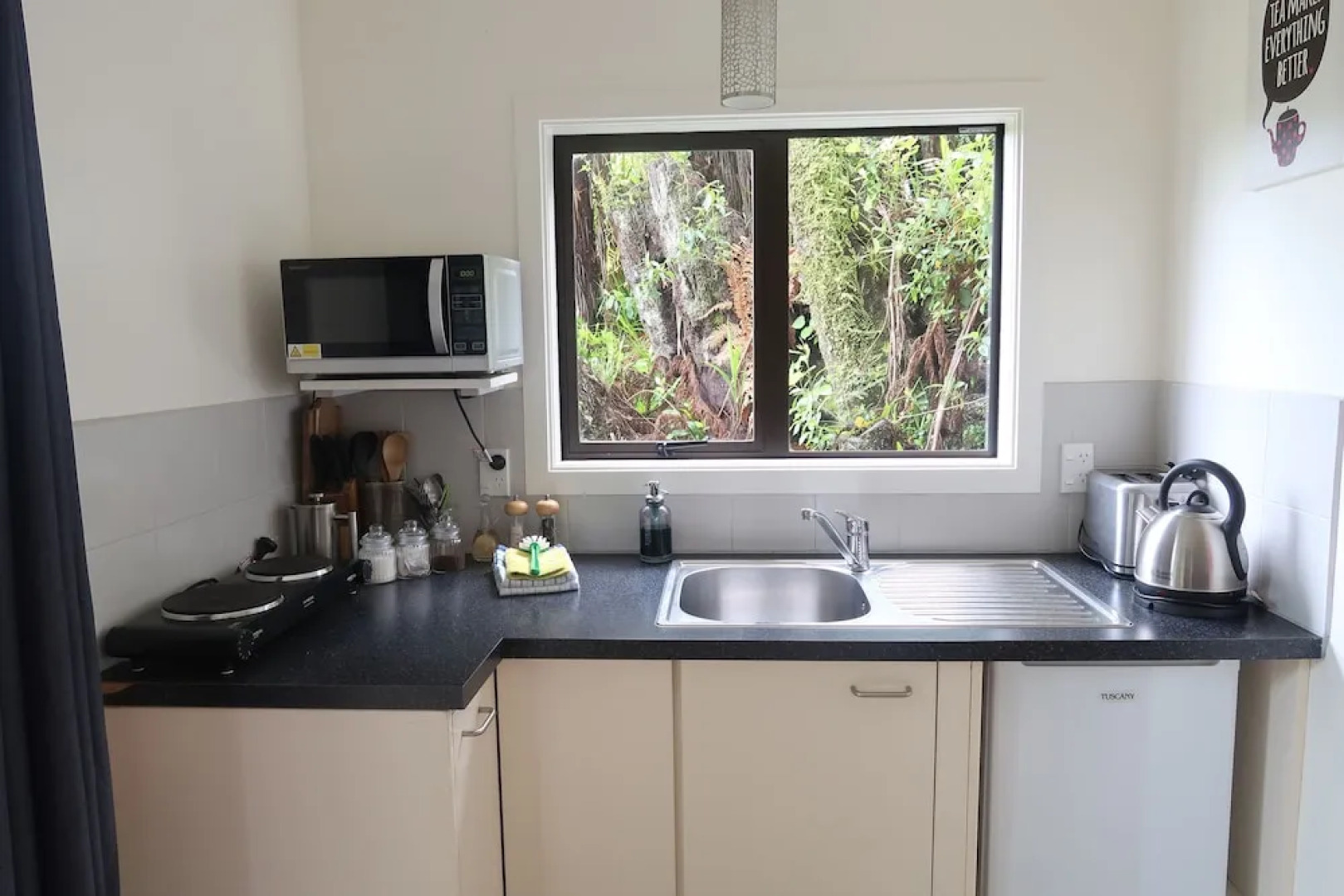 Te Nikau Retreat - Hostel