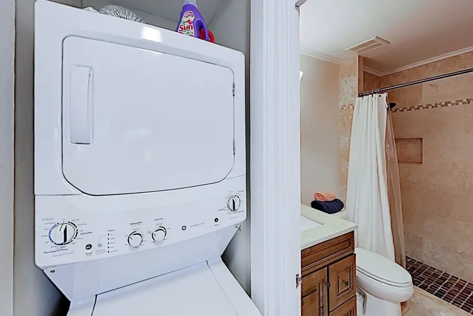 New Listing! Stylish - Pools, Tennis & Beach 1 Bedroom Condo