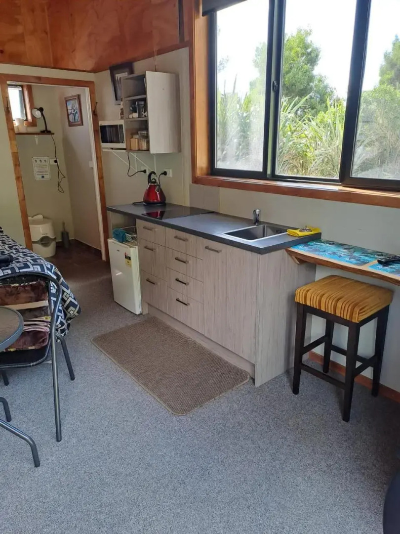 Kiwi Cabin and Homestay at Koru