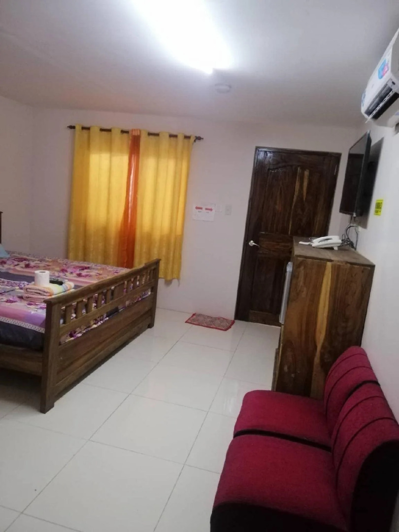 Gum Leaves Hotel and Restaurant