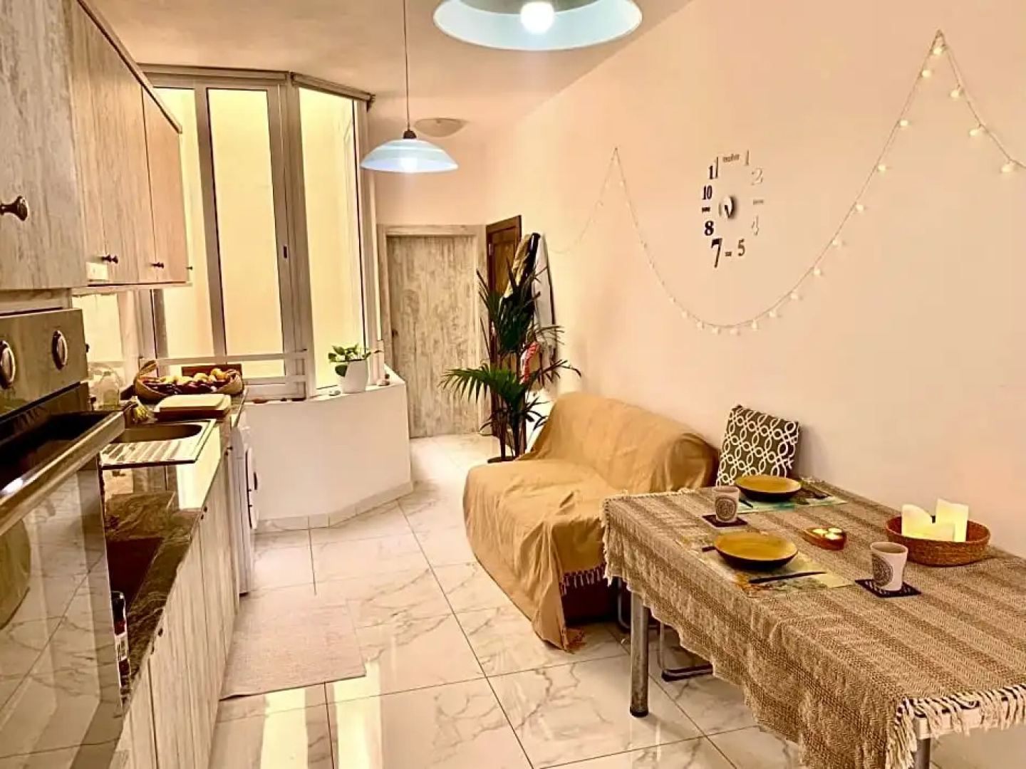 Private bedroom with balcony in a shared apartment at the Bay of Xlendi