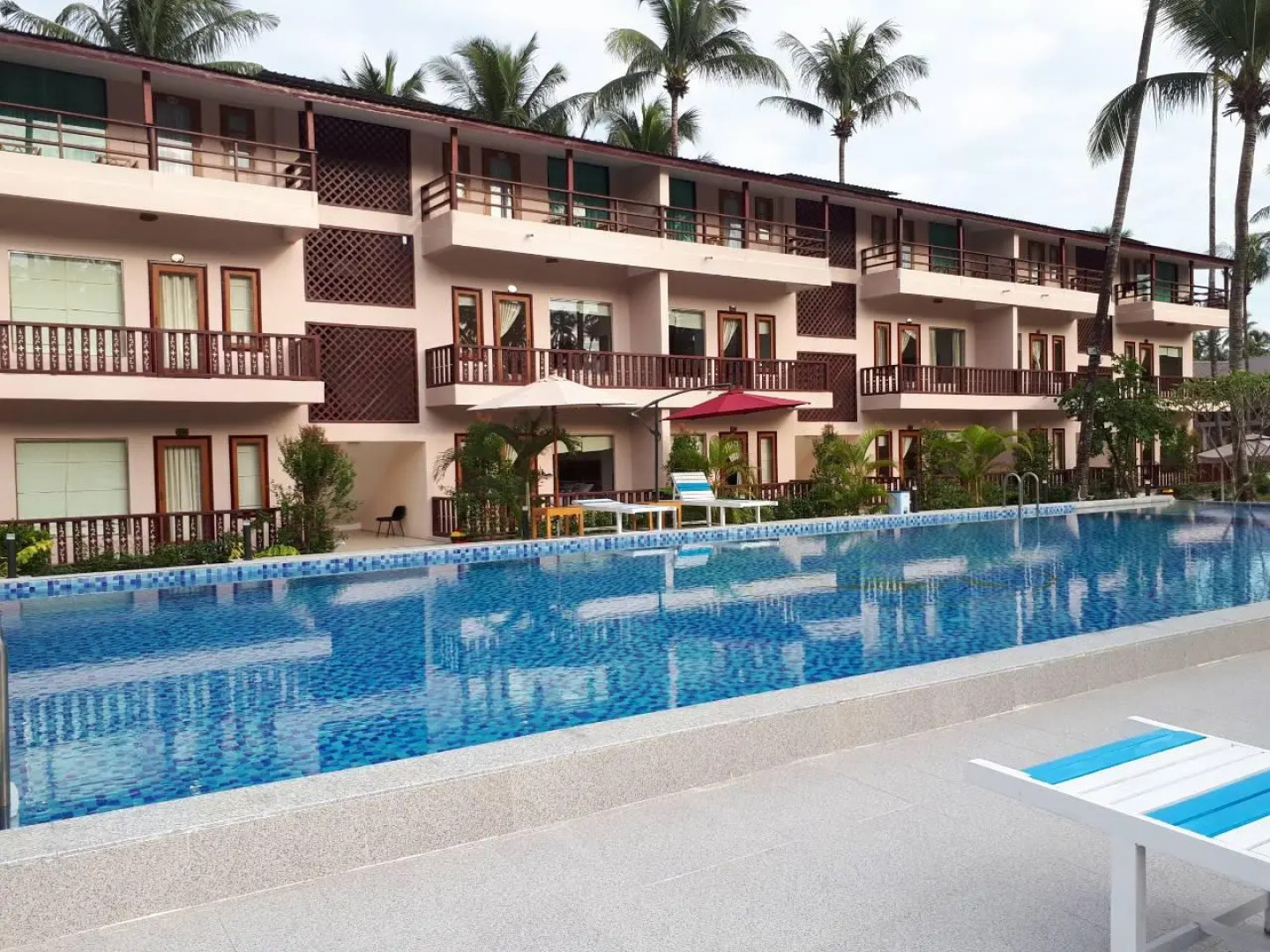 Famous Hotel Ngapali