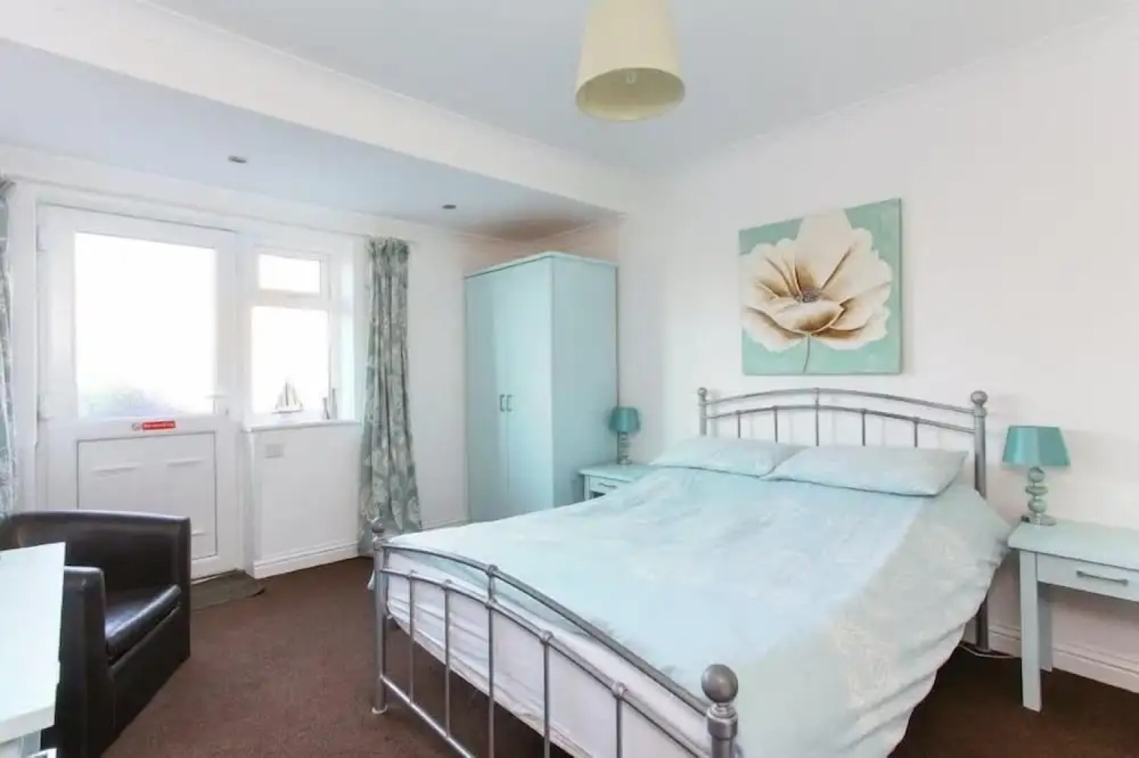 The Waves Bar Cafe B and B Hotel