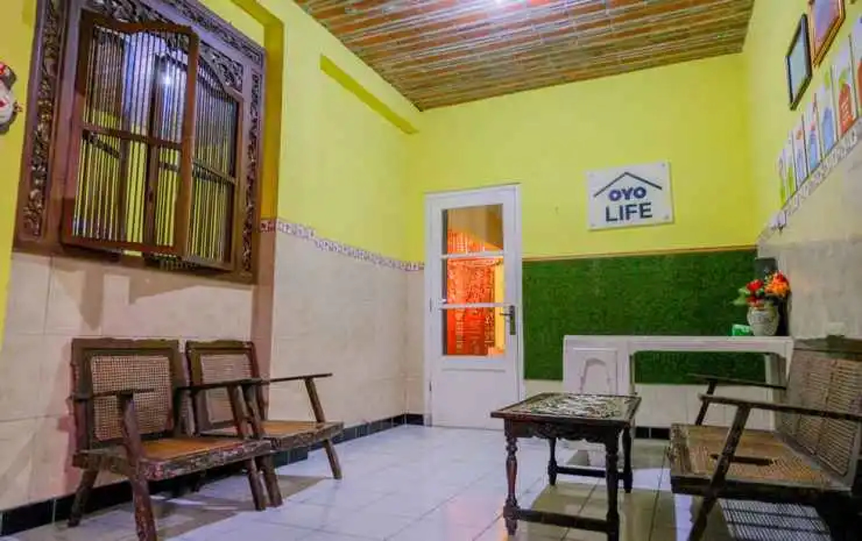 OYO Life 2615 Menik Jaya Margobawero