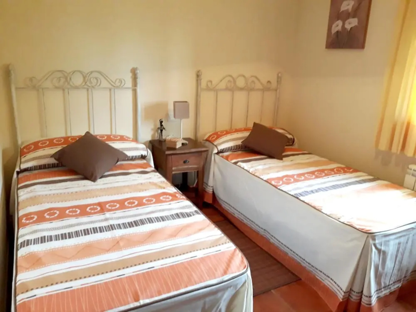 House With 3 Bedrooms in Candeleda, With Wonderful Mountain View and Enclosed Garden