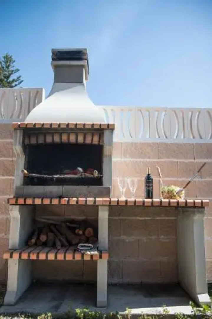 Wood House Close Beach