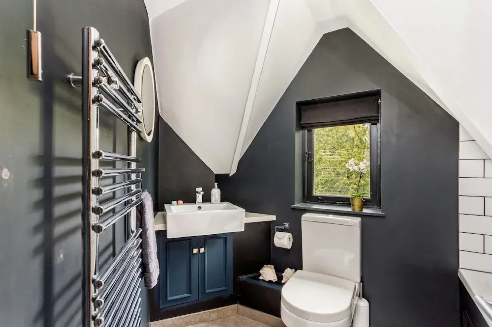 Spacious & Stylish Cotswold Family home