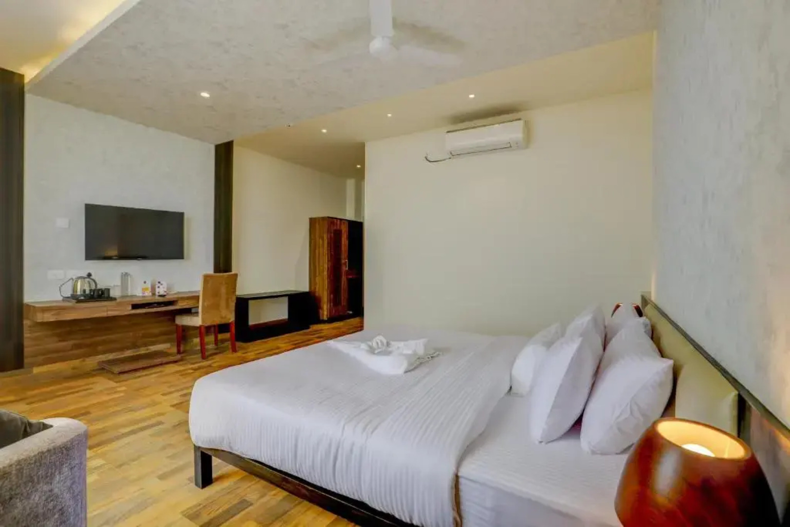 Myspace Banari Residency