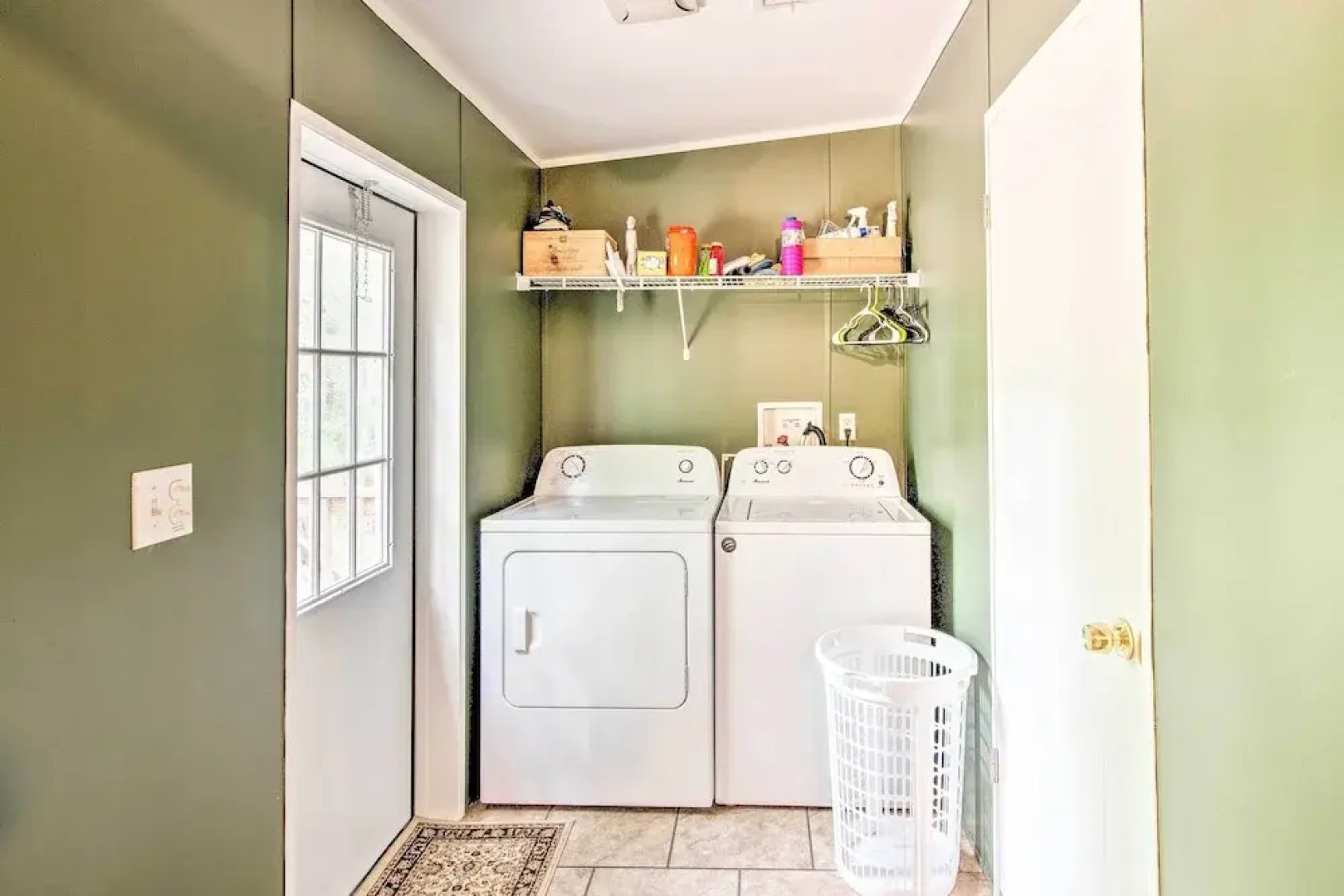 Homosassa House w/ Fire Pit < 2 Miles to River!