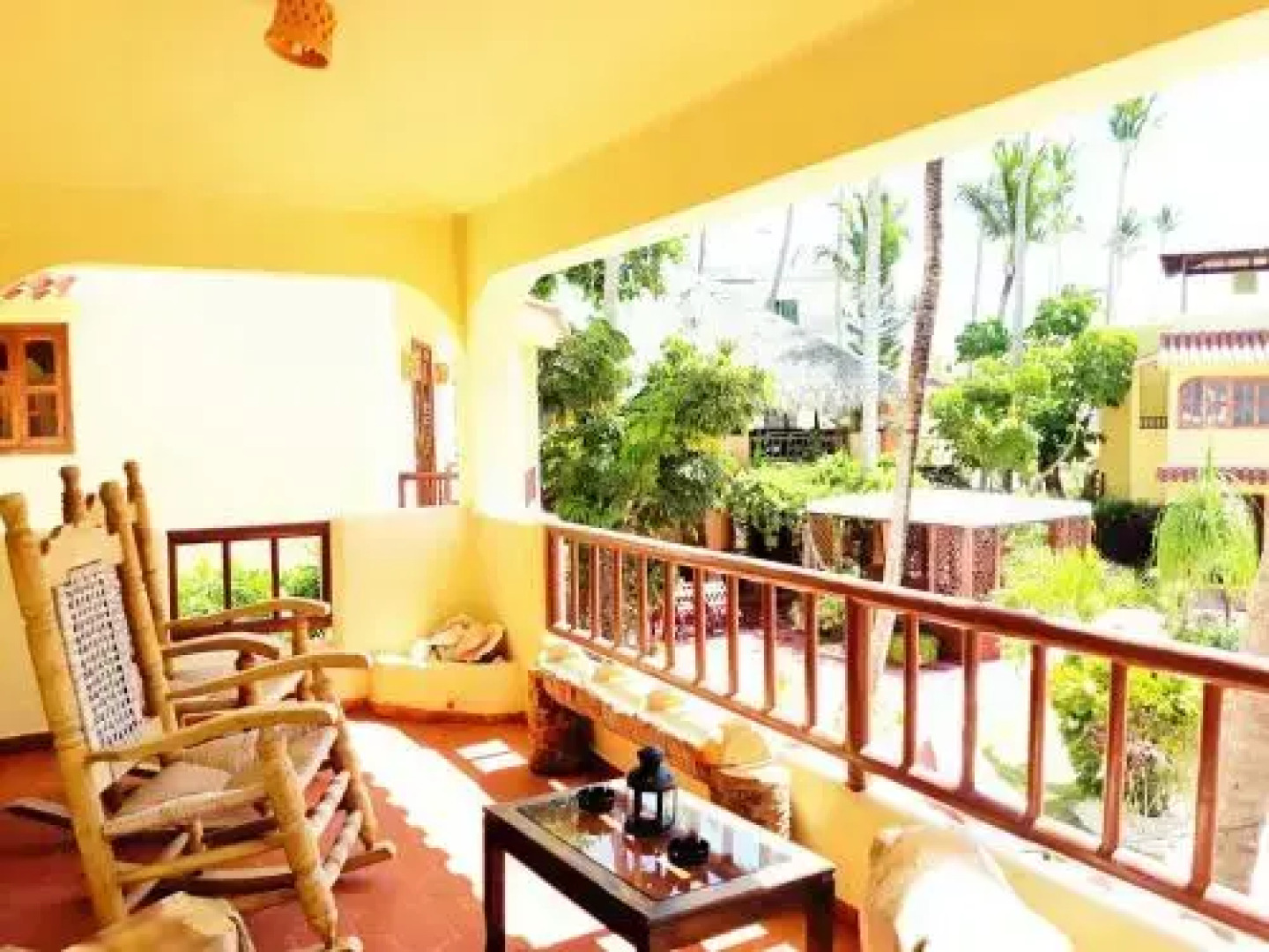 Beach House Piña Colada Ocean View