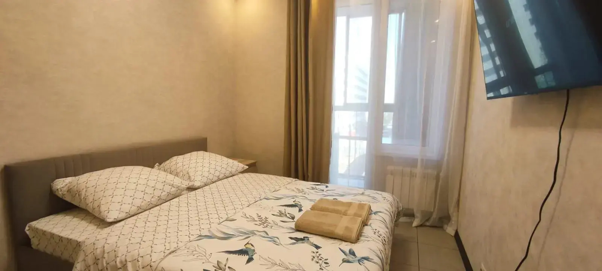 Две Столицы на улице Константина Вороницына