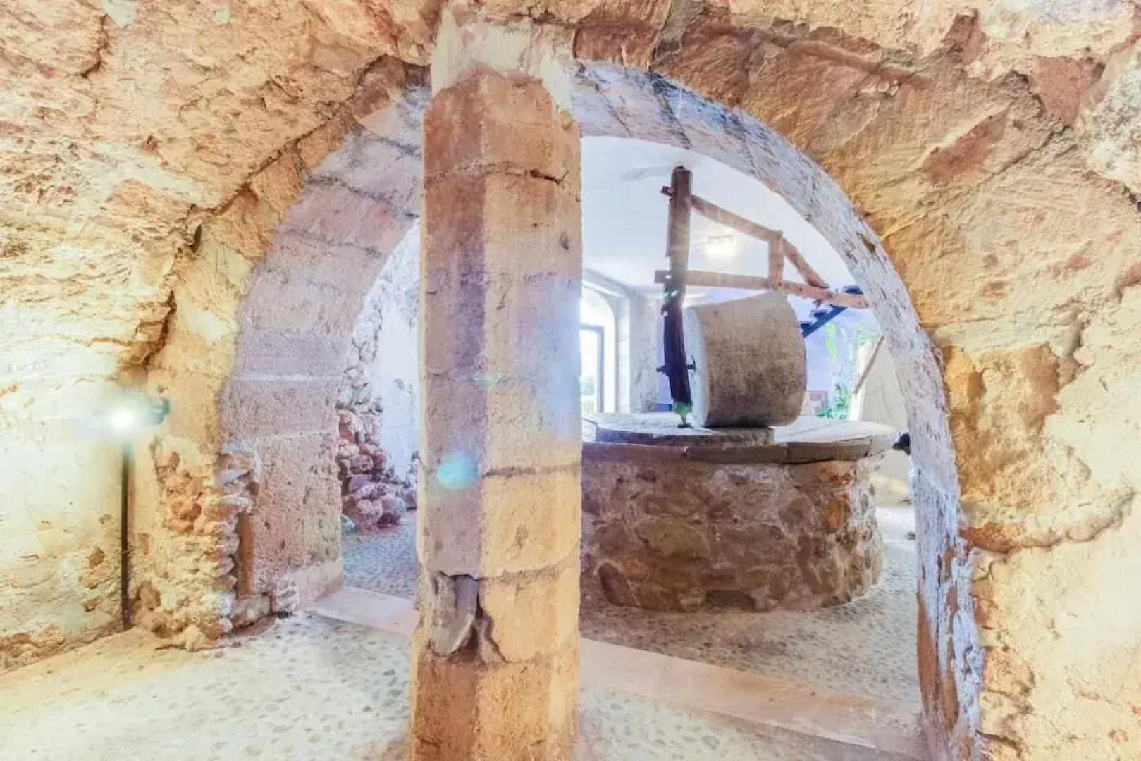 Villa in Consell With Private Pool, air Conditioning and Wifi