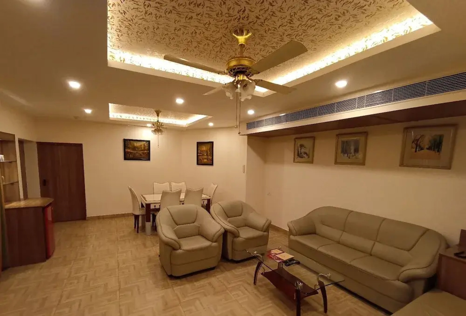 Grand Continental Hotel