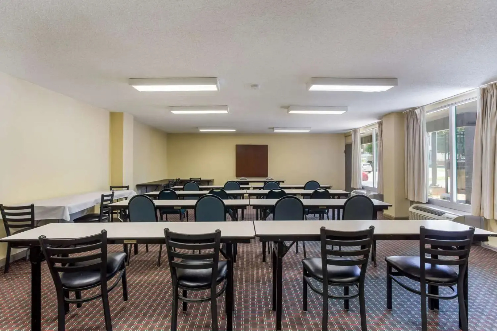 Econo Lodge Gallatin - Metro Nashville