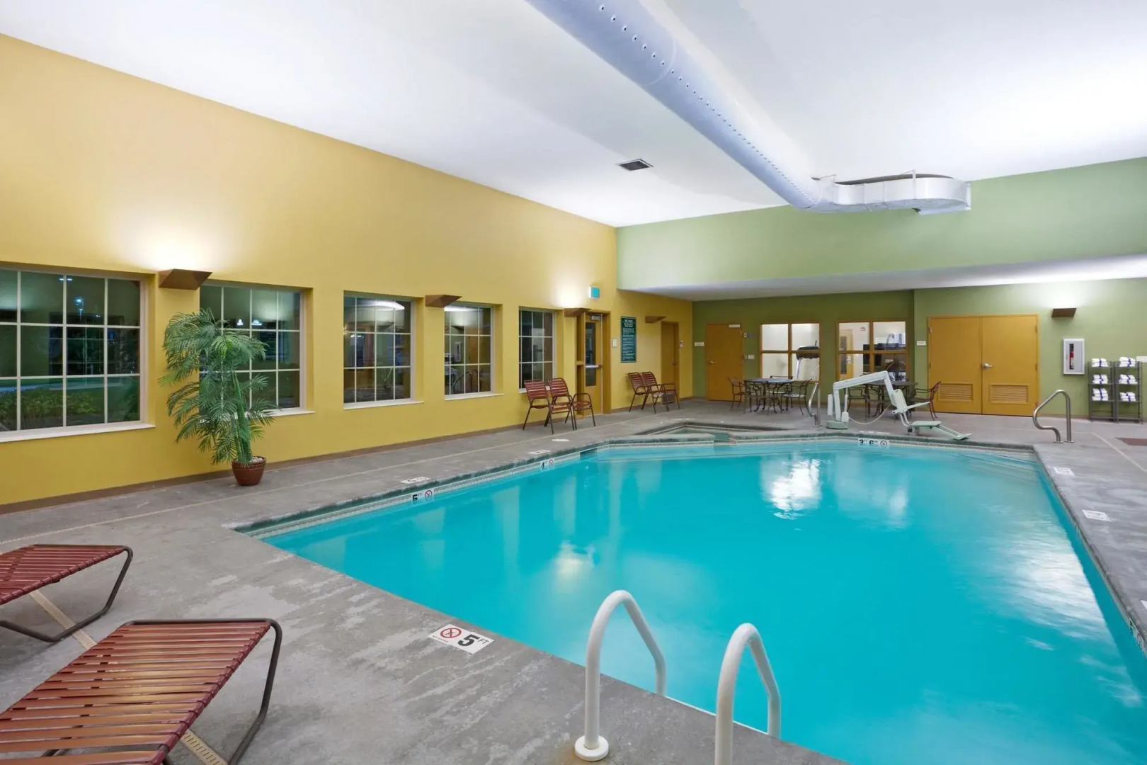 La Quinta Inn And Suites Olathe