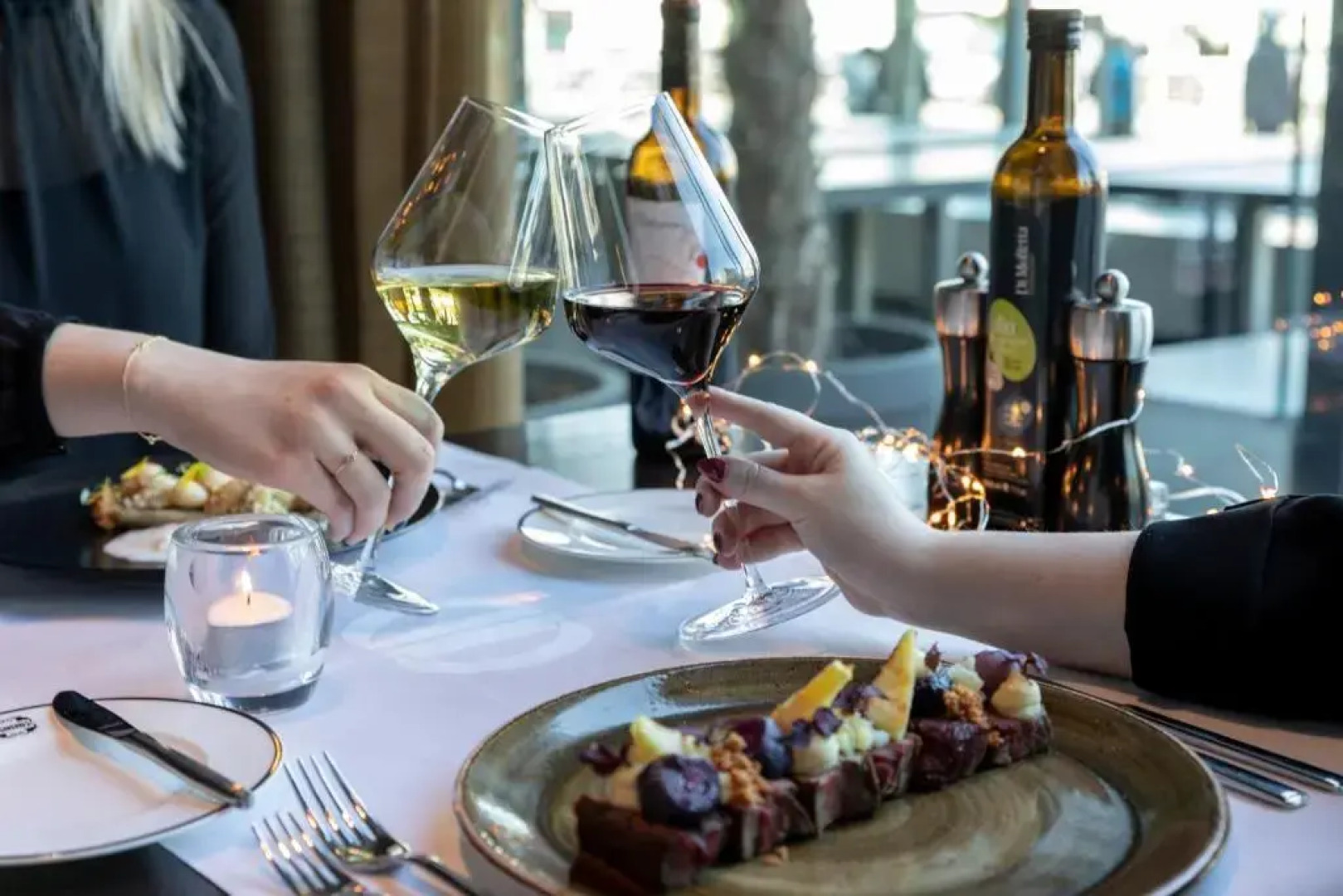 Carbon Hotel - Different Hotels