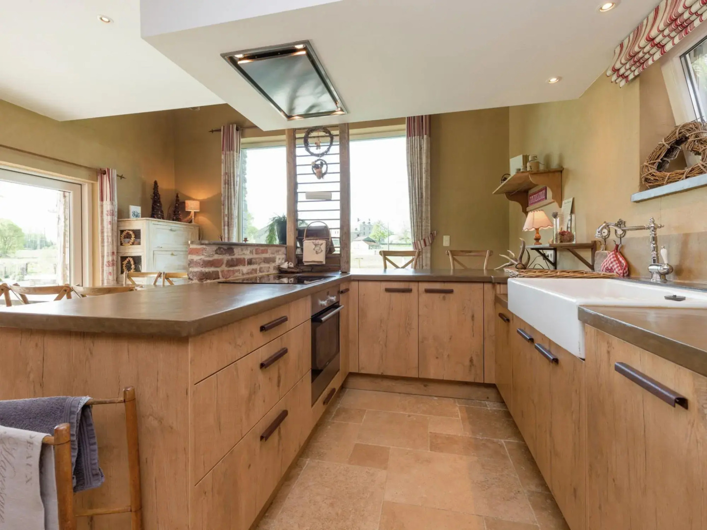 Bertrix Hot Tub & Garden Stay