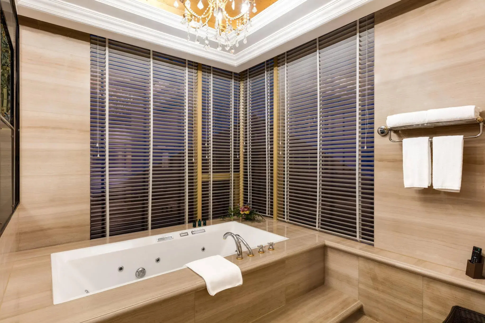 Crowne Plaza Nanchang Riverside by IHG