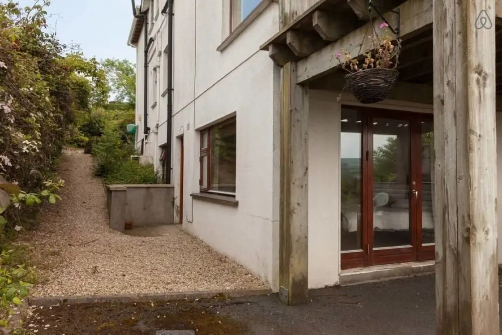 Swallows Rest Garden Apartment