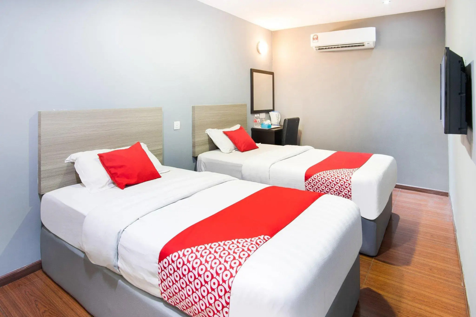 OYO 383 V3 Hotel Nusajaya